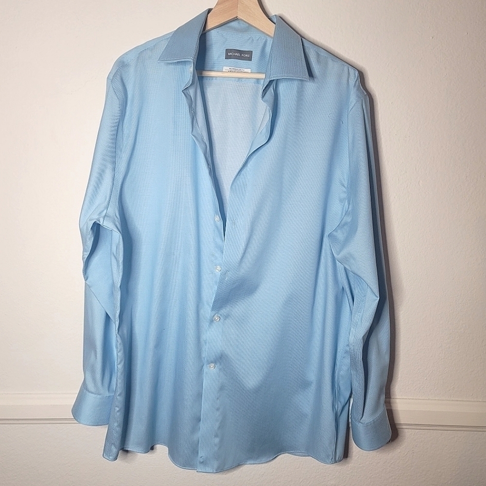 Michael Kors Regular Fit Airsoft Stretch Non-Iron Performance Solid Dress Shirt 